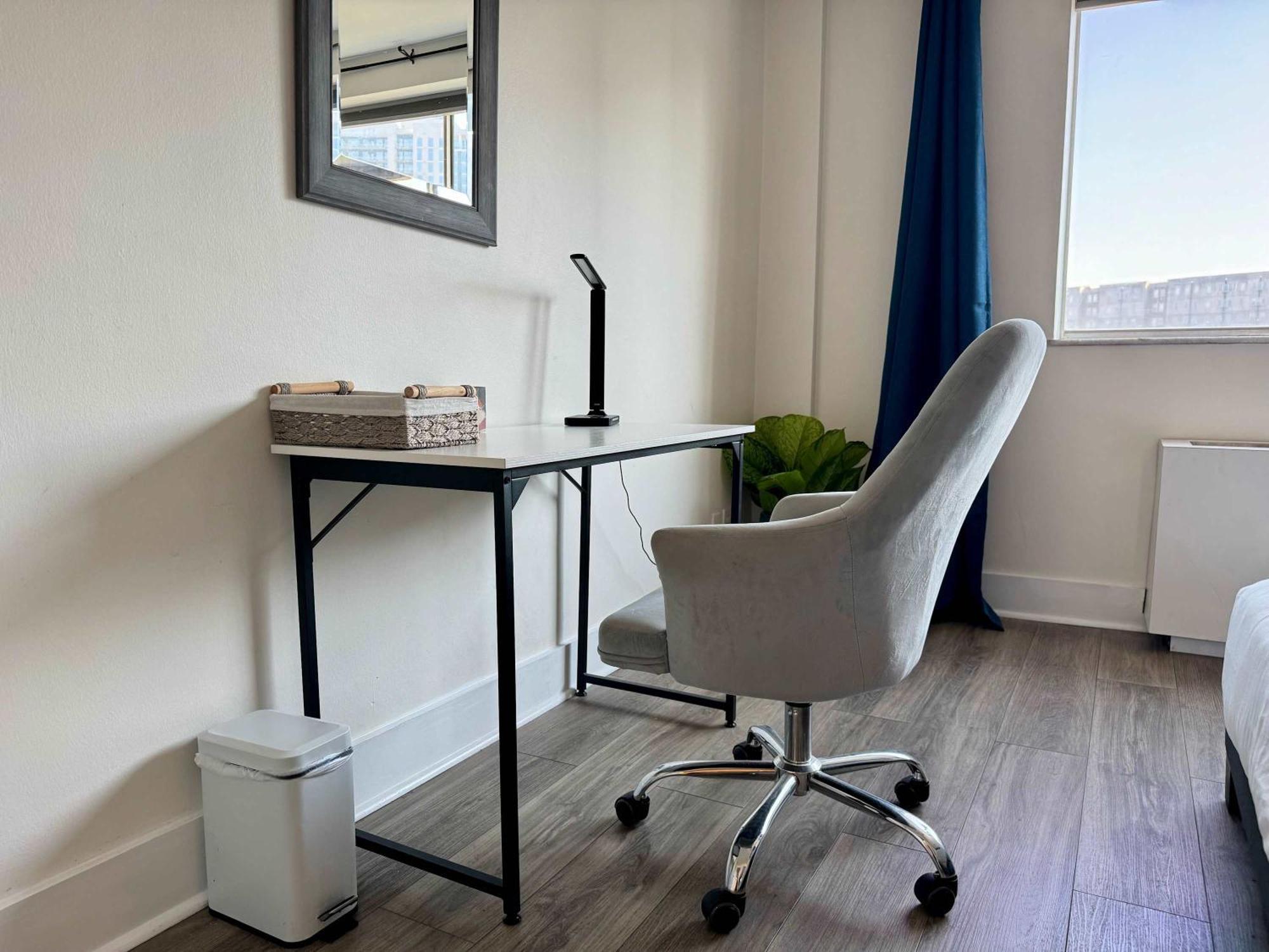 2B1B Modern Downtown Atl Condo W 1 Free Parking Lm1007 Atlanta Luaran gambar