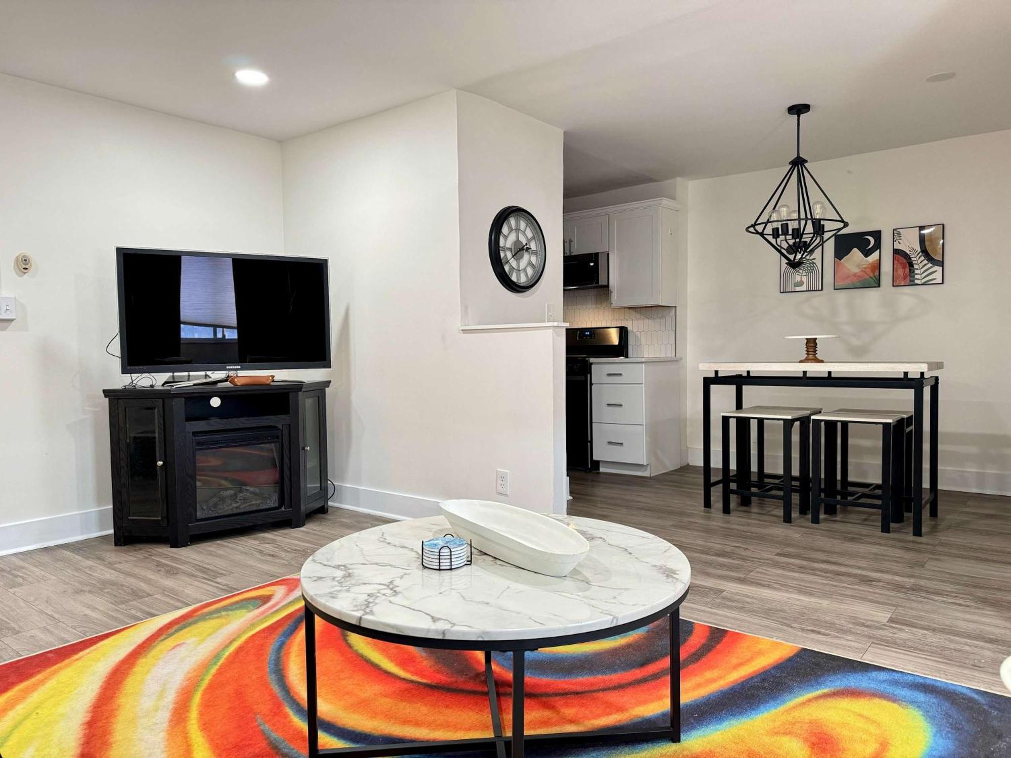 2B1B Modern Downtown Atl Condo W 1 Free Parking Lm1007 Atlanta Luaran gambar